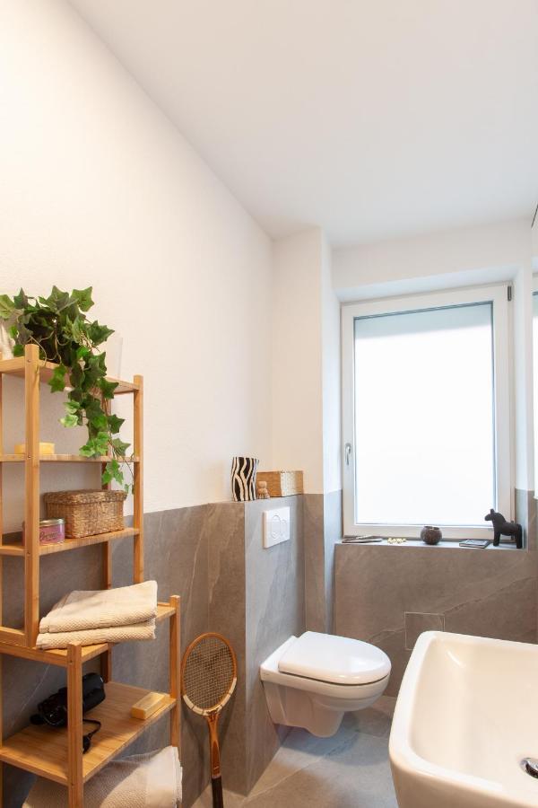 Ferienwohnung Juliusliving - Modernes Wohnen An Der Juliuspromenade Würzburg Exterior foto