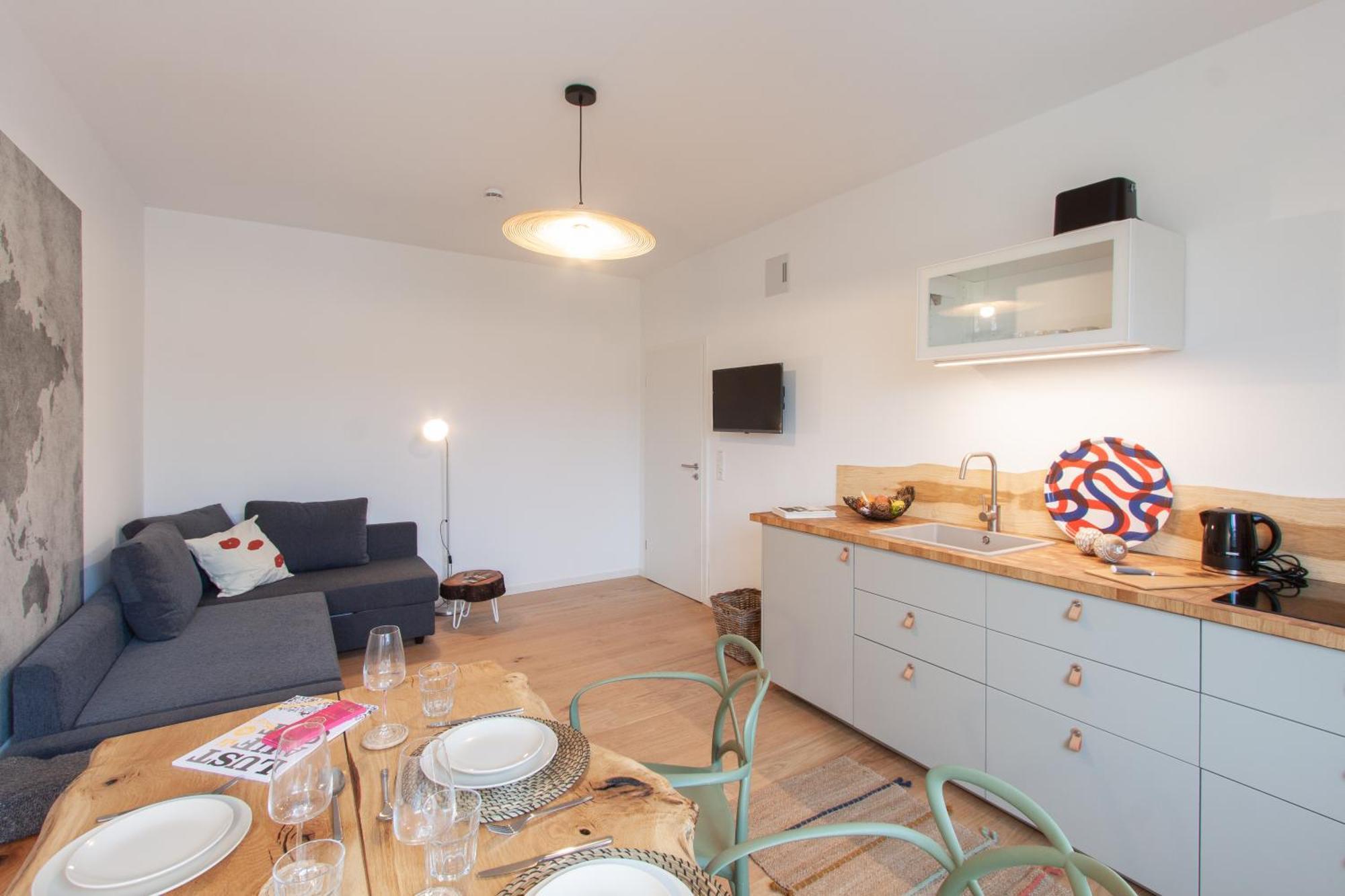 Ferienwohnung Juliusliving - Modernes Wohnen An Der Juliuspromenade Würzburg Exterior foto