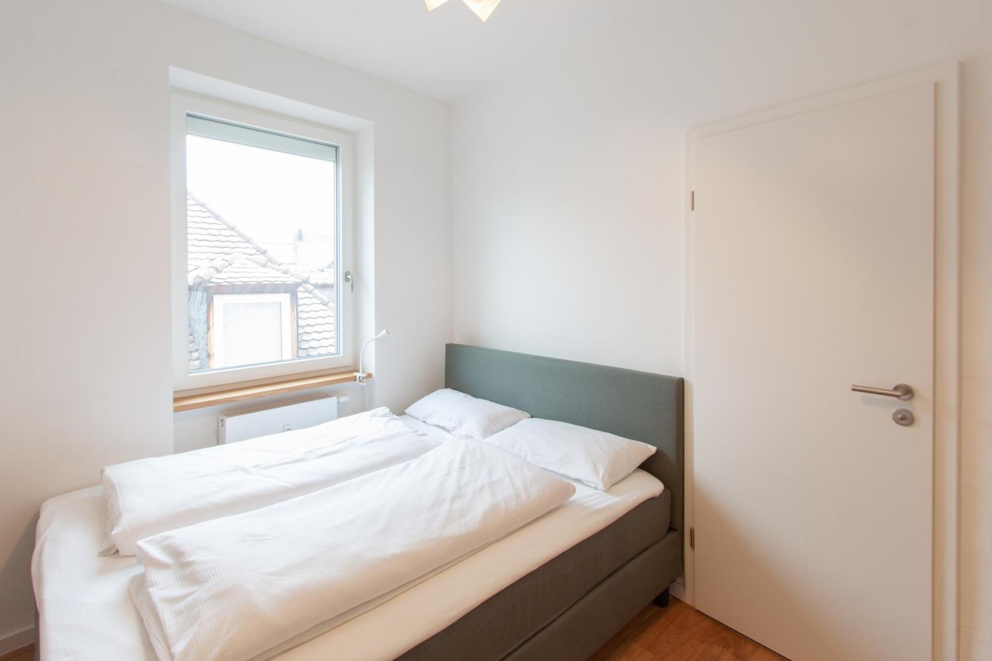 Ferienwohnung Juliusliving - Modernes Wohnen An Der Juliuspromenade Würzburg Exterior foto